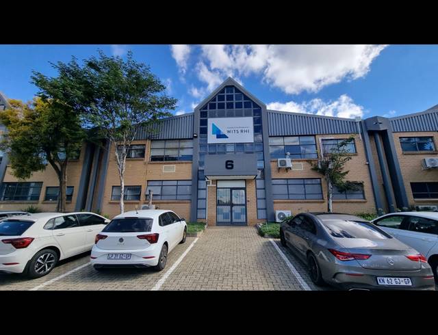 1,087M² WAREHOUSE TO LET IN JET PARK